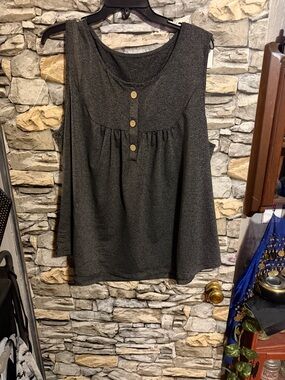 Sleeveless Scoop Neck Button Detail Tank Top — Charcoal Gray